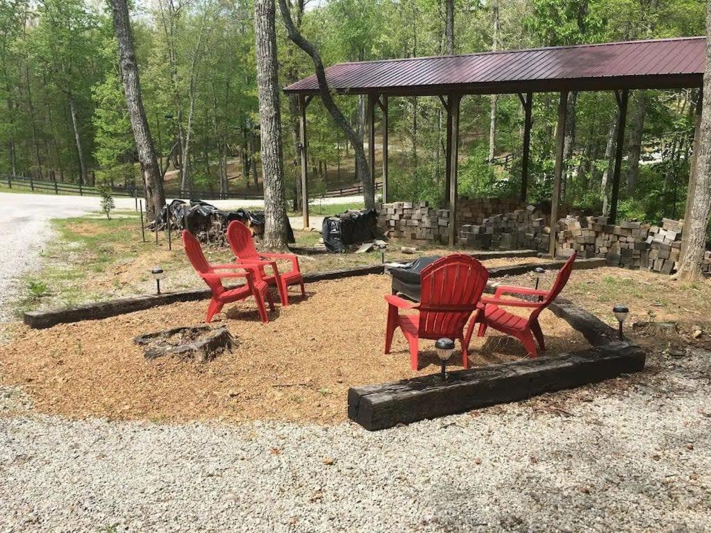 Tn State Parks Open! Hikes, Waterfalls, Firepits! Spencer Exterior photo