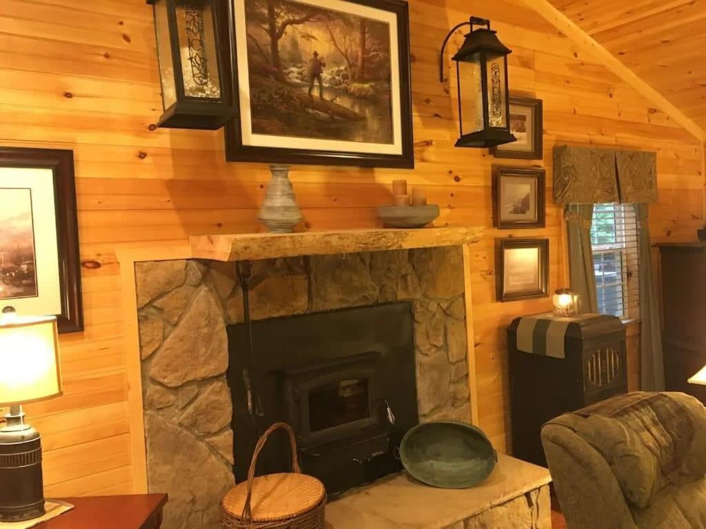 Tn State Parks Open! Hikes, Waterfalls, Firepits! Spencer Exterior photo